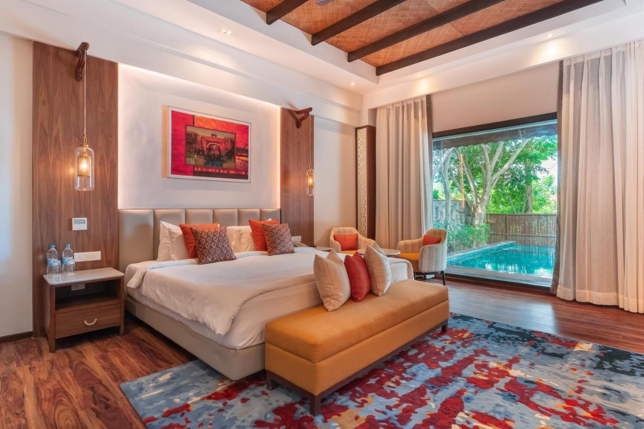 The Ananta Udaipur Hotel Екстериор снимка