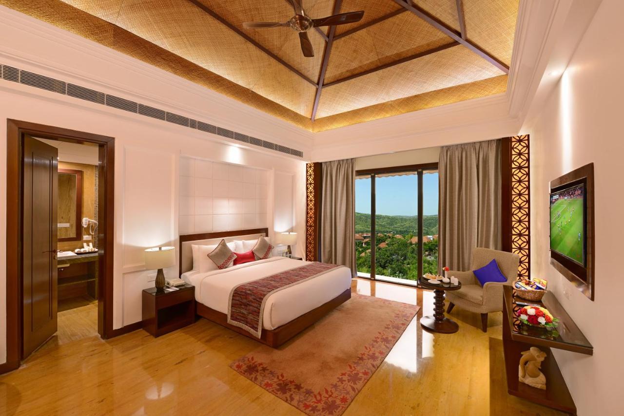 The Ananta Udaipur Hotel Екстериор снимка